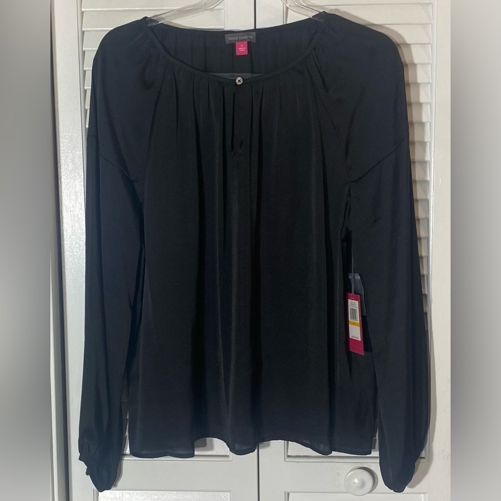 Vince Camuto Long Sleeve Peasant Blouse Size S Black Keyhole Button Neck NEW